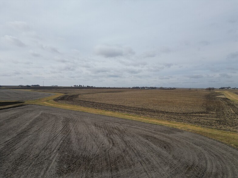 000 Moore Rd, Lindenwood, IL à vendre - Photo principale – Image 1 sur 3