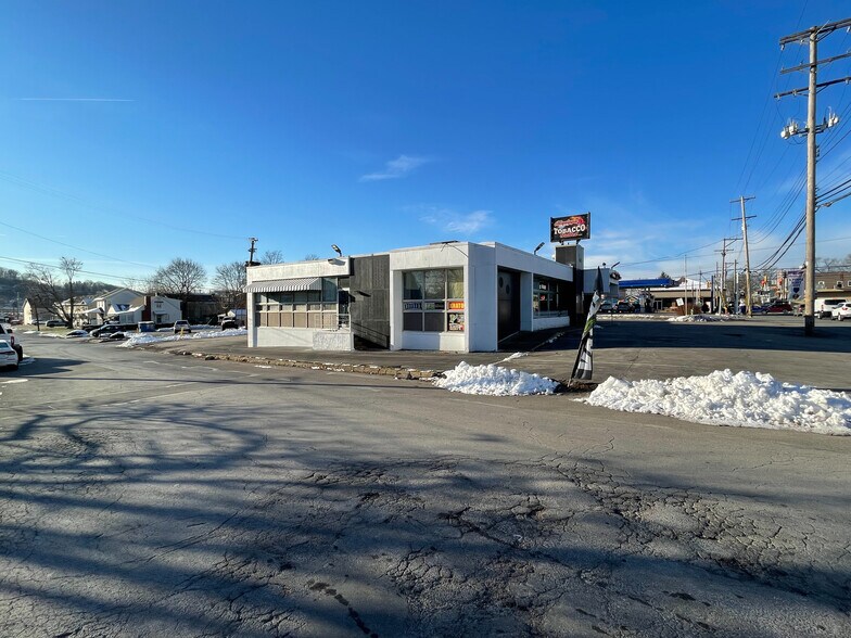 2301 Sheffield Rd, Aliquippa, PA à vendre - Photo de l’immeuble – Image 2 sur 10