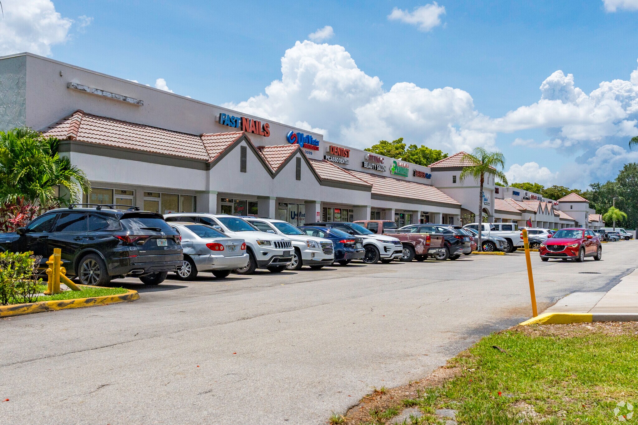 9526 SW 137th Ave, Miami, FL à louer Photo principale– Image 1 sur 2