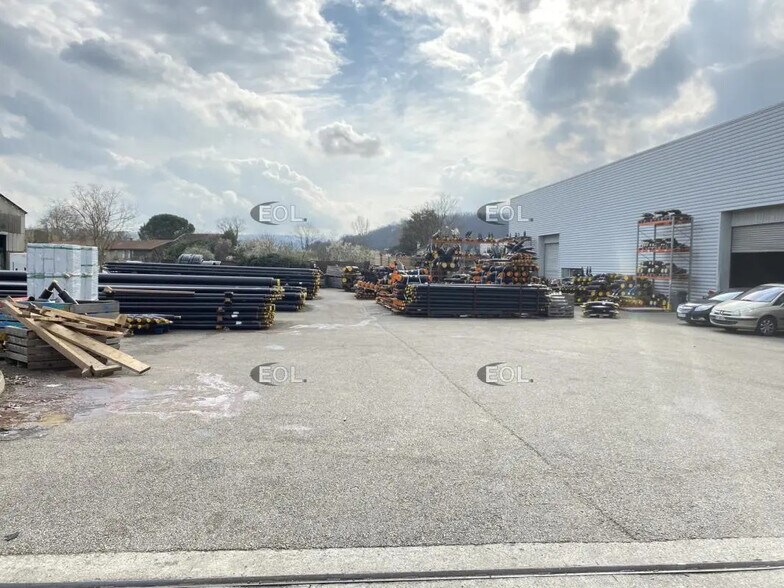 Industriel/Logistique dans Grigny à louer - Photo de la construction – Image 2 sur 11