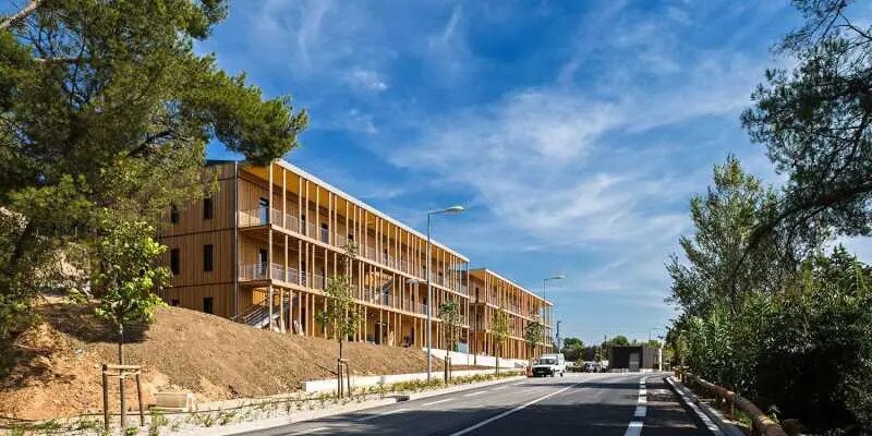 305 Rue Maurice Aicardi Lejard, Aix-en-Provence à louer - Photo de l’immeuble – Image 1 sur 2