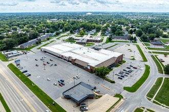2302 W 1st St, Cedar Falls, IA - VUE AÉRIENNE  vue de carte - Image1