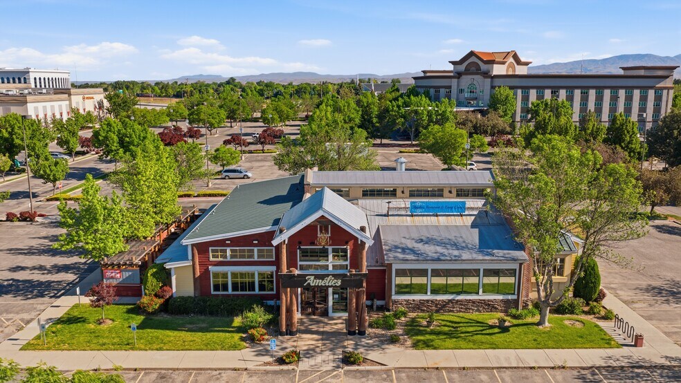 1749 S Cole Rd, Boise, ID à vendre - Photo de l’immeuble – Image 1 sur 6