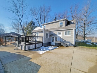 Plus de détails pour 8044 N Illinois St, Caseyville, IL - Bureau à vendre