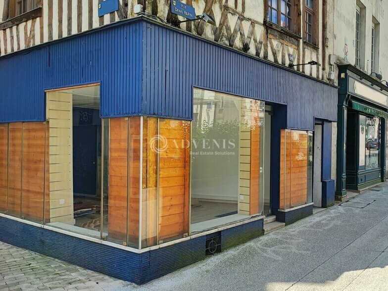 Rue Denis Papin, Blois à louer - Photo de l’immeuble – Image 2 sur 3