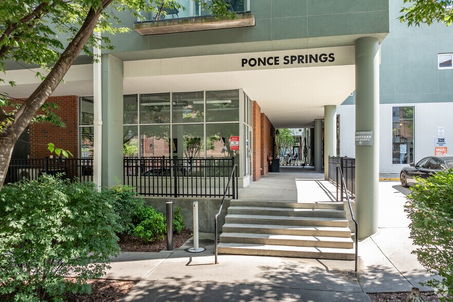 620 Glen Iris Dr NE, Atlanta, GA à louer - Photo de l’immeuble – Image 3 sur 32