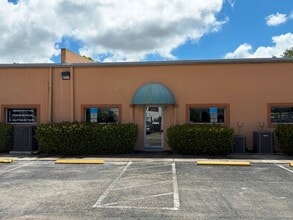 2275 Bruner Ln, Fort Myers, FL à louer Photo intérieure– Image 1 sur 13