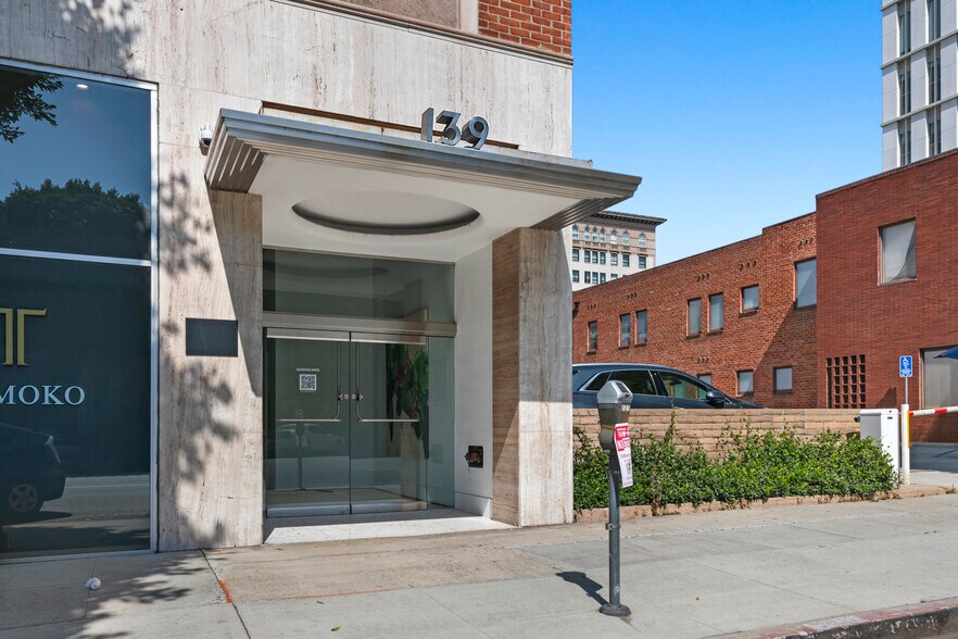139-147 S Beverly Dr, Beverly Hills, CA à louer - Photo de l’immeuble – Image 3 sur 17