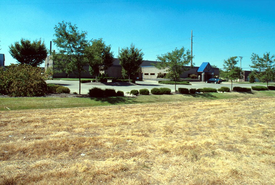 990 S Ninth St, Louisville, KY à louer - Photo de l’immeuble – Image 2 sur 9