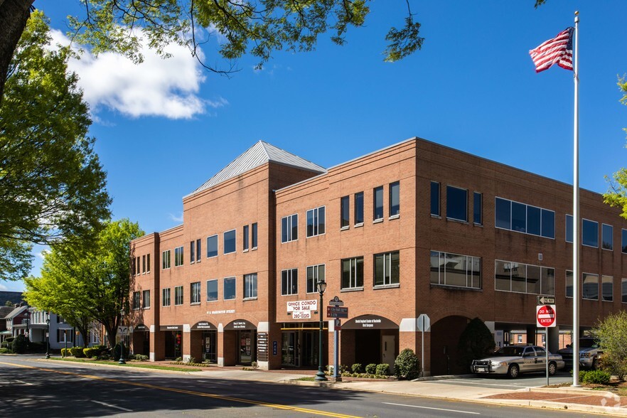 77 S Washington St, Rockville, MD à vendre - Photo de l’immeuble – Image 2 sur 23