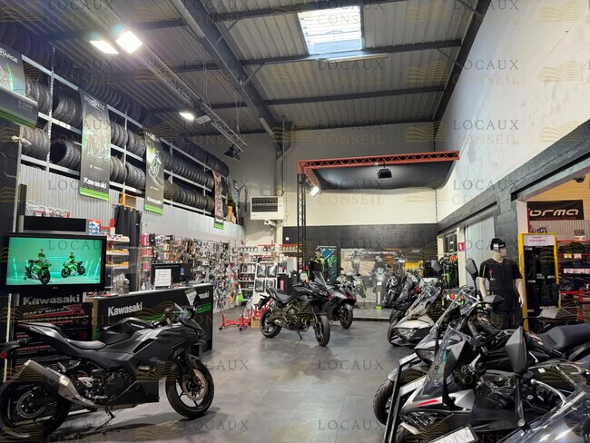 Plus de détails pour Local d'activités à louer