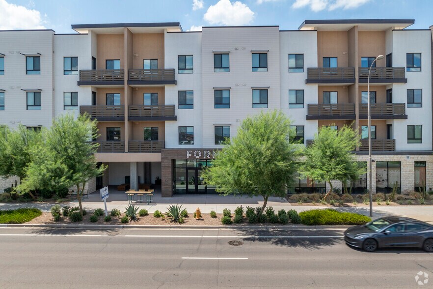 2040-2060 N Scottsdale Rd, Scottsdale, AZ à louer - Photo de l’immeuble – Image 3 sur 5
