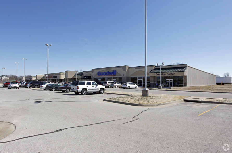 1400 SE Walton Blvd, Bentonville, AR à louer - Photo principale – Image 1 sur 4