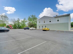 1110 Hamilton Blvd, South Plainfield, NJ à louer Photo intérieure– Image 2 sur 11