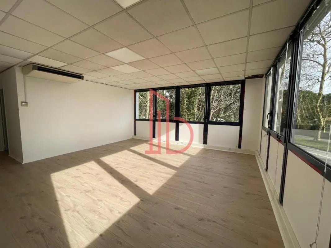 Bureau dans Gradignan à vendre Photo de l’immeuble– Image 1 sur 6