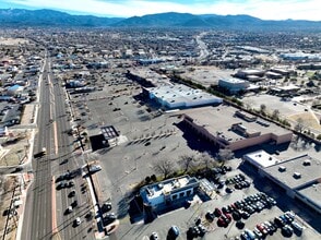 2308 Cerrillos Rd, Santa Fe, NM à louer Photo intérieure– Image 2 sur 4