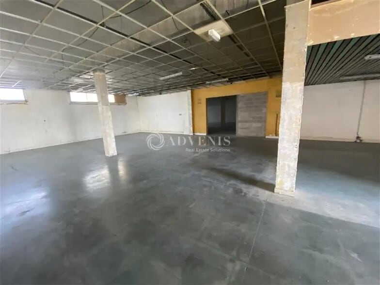 Local d’activités dans Neuilly-Plaisance à louer - Photo intérieure – Image 2 sur 12