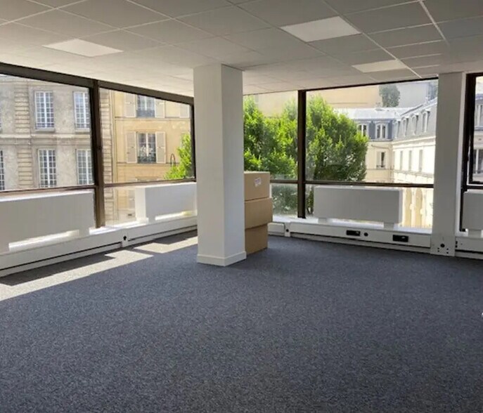 Bureau dans Saint-Cloud à louer - Photo de l’immeuble – Image 2 sur 9