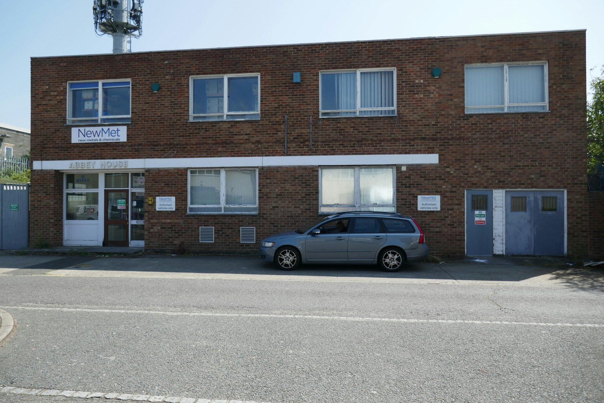 151 Brooker Rd, Waltham Abbey à louer Photo principale– Image 1 sur 2