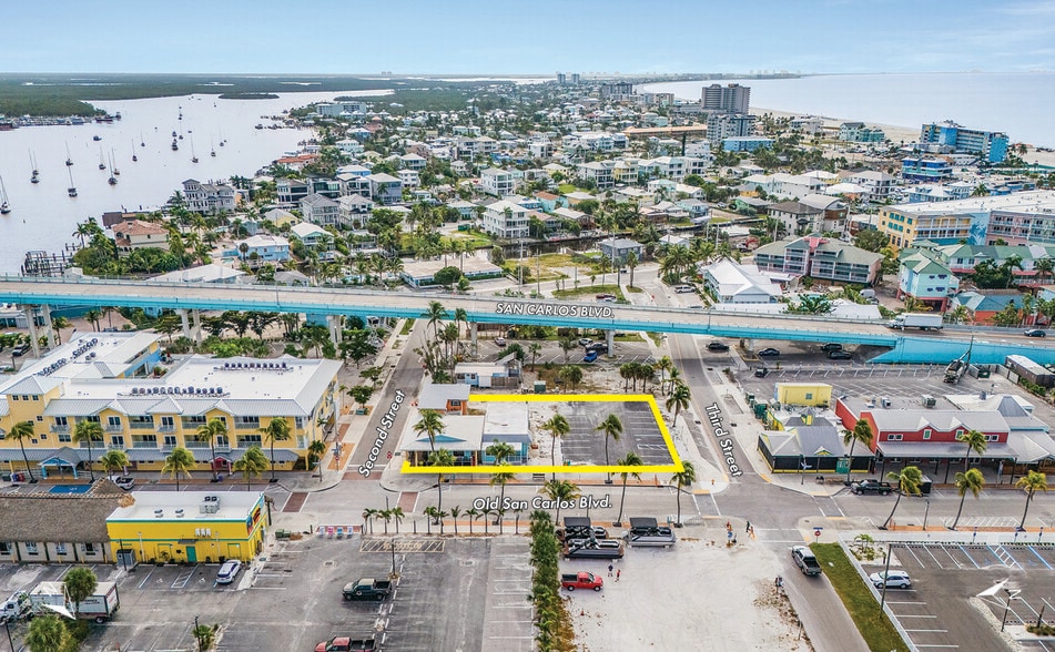 430 Old San Carlos Blvd, Fort Myers, FL à vendre - Photo principale – Image 1 sur 1