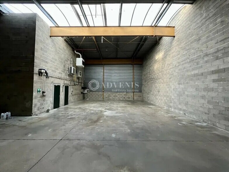 Local d’activités dans Bezons à louer - Photo intérieure – Image 3 sur 11