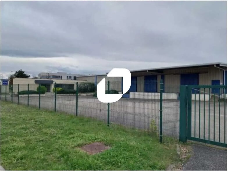 50 Rue Du Mollaret, Saint-Quentin-Fallavier à louer - Photo de l’immeuble – Image 2 sur 15