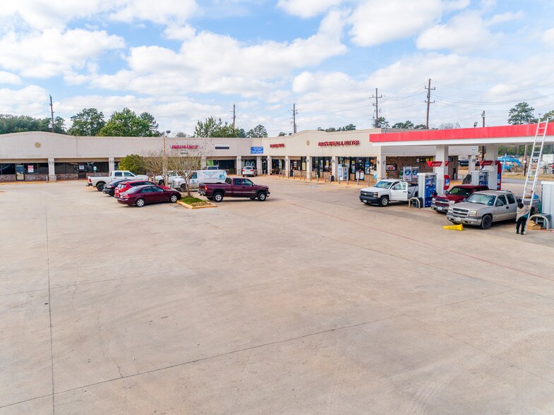 32015 Hwy 249, Pinehurst, TX à louer - Photo de l’immeuble – Image 2 sur 5