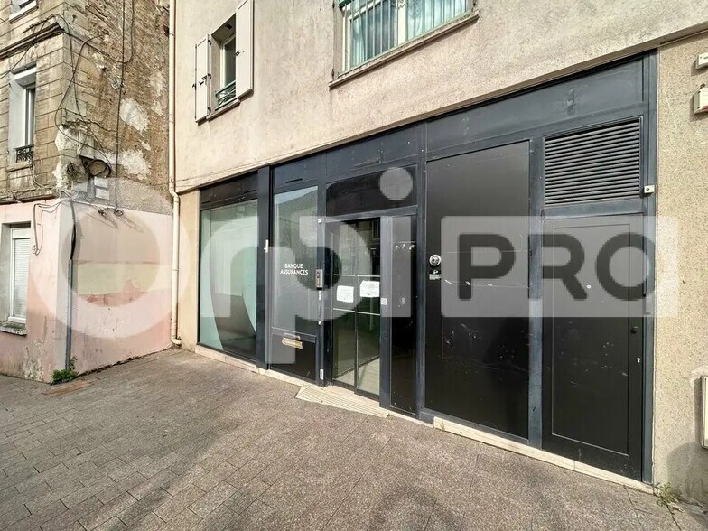 Local commercial dans Palaiseau à louer - Photo de l’immeuble – Image 1 sur 10