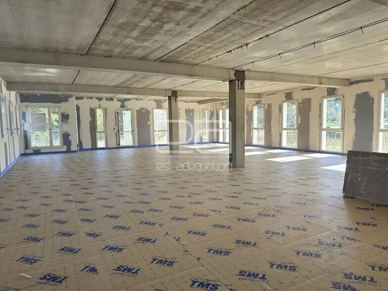 Bureau dans Chavigny à vendre - Photo de la construction – Image 2 sur 9