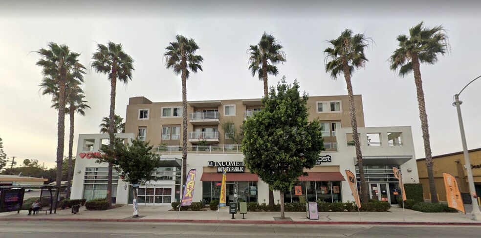 1011 E Adams Blvd, Los Angeles, CA à louer - Photo principale – Image 3 sur 5