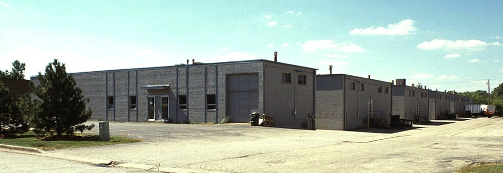 750-820 Birginal Dr, Bensenville, IL à louer - Photo de l’immeuble – Image 2 sur 8