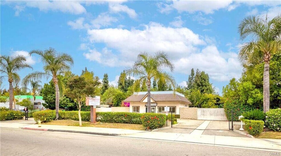 8111 W Commonwealth Ave, Buena Park, CA à vendre - Photo de l’immeuble – Image 2 sur 25