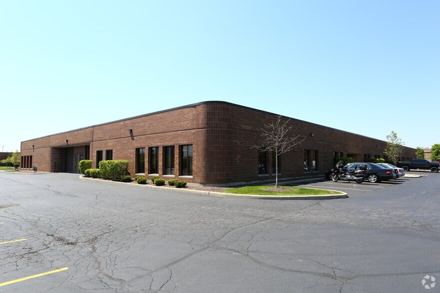 1000 E State Pkwy, Schaumburg, IL à louer - Photo de l’immeuble – Image 2 sur 14