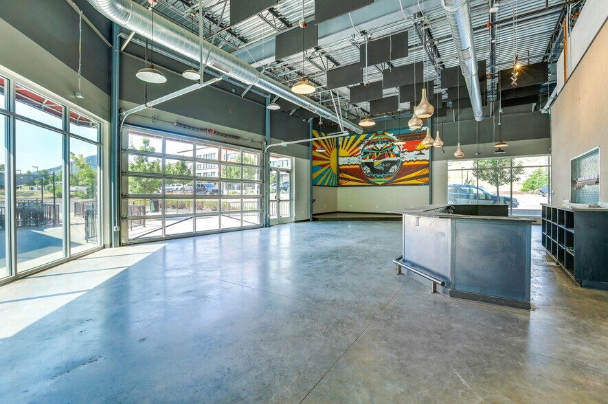 18455 W Colfax Ave, Golden, CO à louer - Photo de l’immeuble – Image 3 sur 13