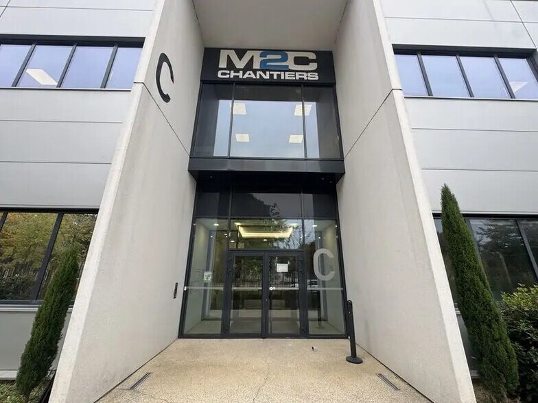 Bureau dans Lyon à louer - Photo de l’immeuble – Image 1 sur 13