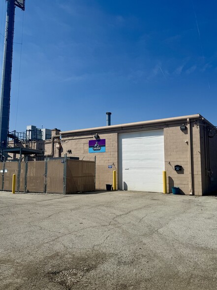 16B W Ogden Ave, Westmont, IL à louer - Photo de l’immeuble – Image 2 sur 16