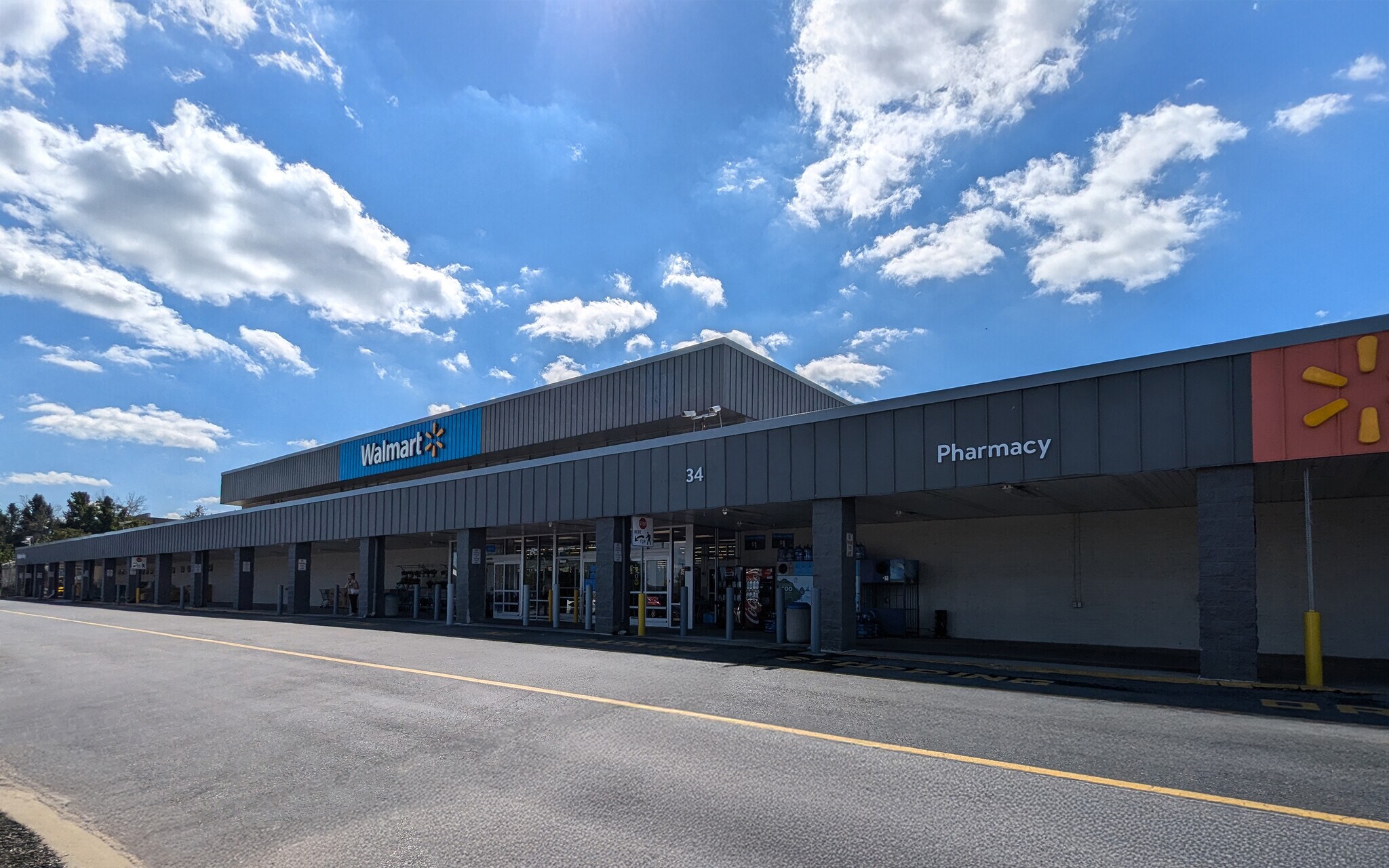 1 Walmart Plz, Clinton Township, NJ à louer Photo de l’immeuble– Image 1 sur 12