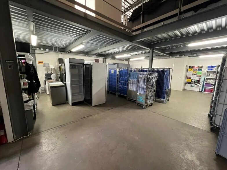 Local d'activités dans Morsang-sur-Orge à vendre - Photo de l’immeuble – Image 2 sur 7