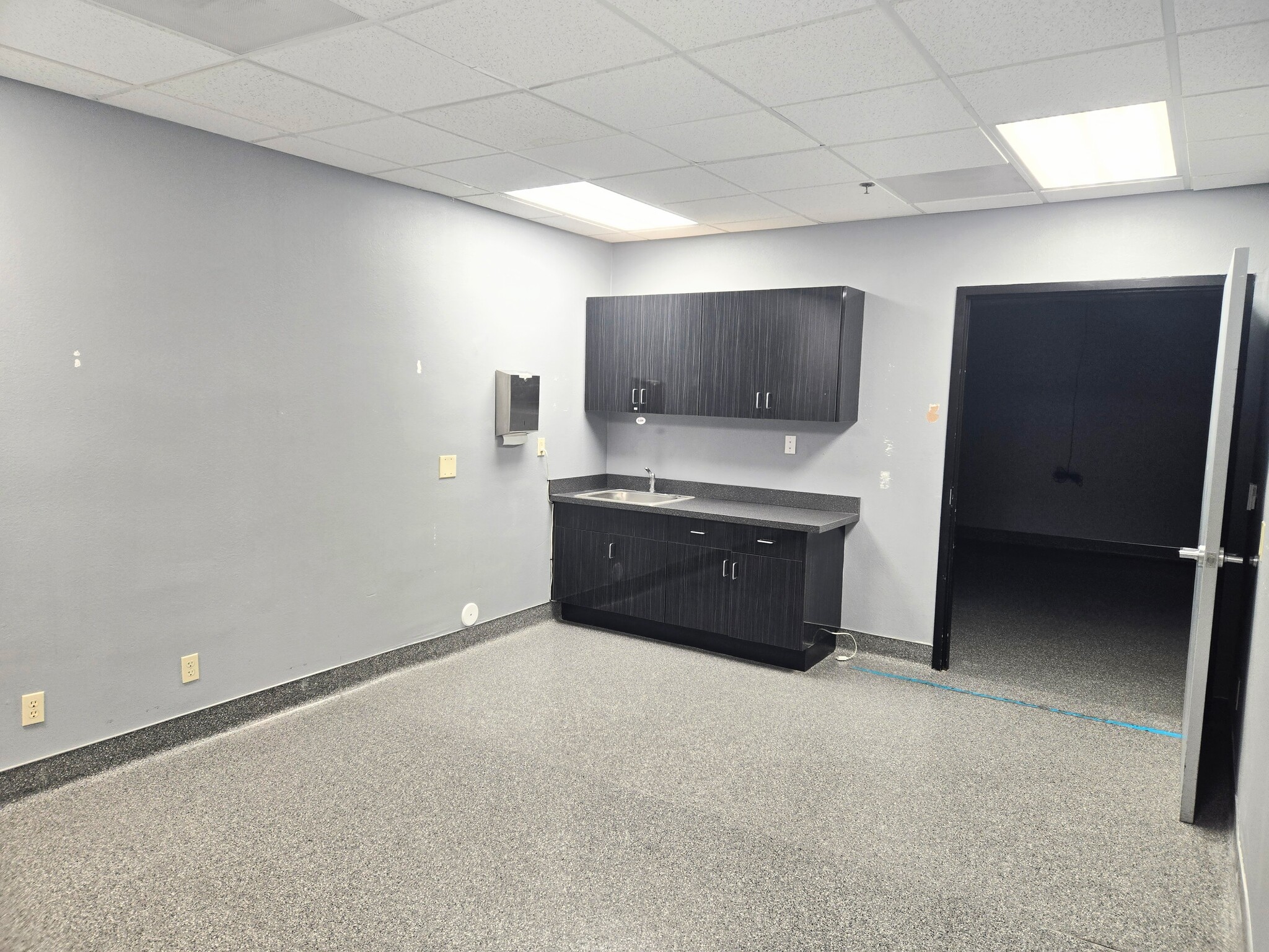 2150 N Waterman Ave, San Bernardino, CA à louer Photo intérieure– Image 1 sur 10