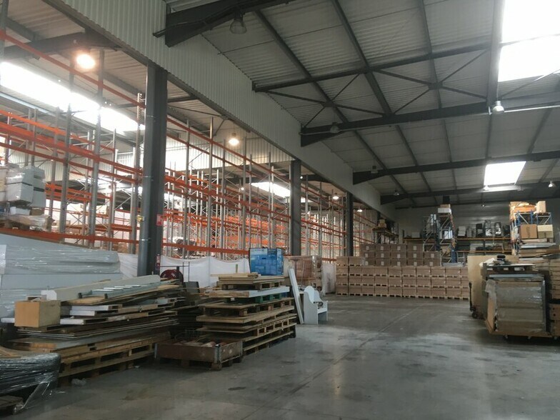 Industriel/Logistique dans Blanquefort à louer - Photo intérieure – Image 1 sur 7