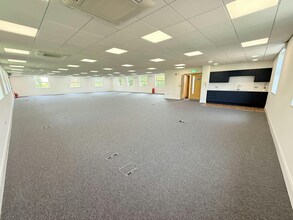 4240 Park Appr, Leeds à louer Photo intérieure– Image 1 sur 7