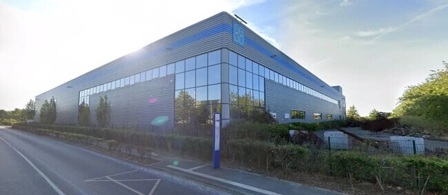 Plus de détails pour Bureau, Local d'activités à louer