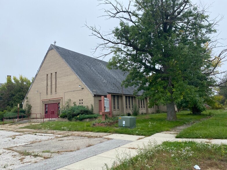 1421 Veterans Memorial Pky, Saginaw, MI à vendre - Photo de l’immeuble – Image 2 sur 3