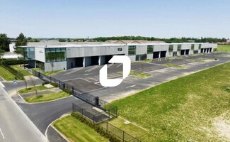 Plus de détails pour Bureau, Local d'activités à louer