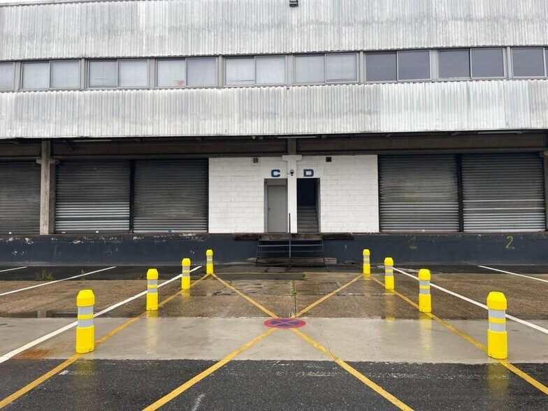 Bureau dans Aulnay-sous-Bois à louer - Photo de l’immeuble – Image 1 sur 78