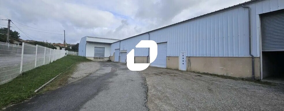 420 Route De Bougé, Sonnay à louer - Photo de l’immeuble – Image 3 sur 7