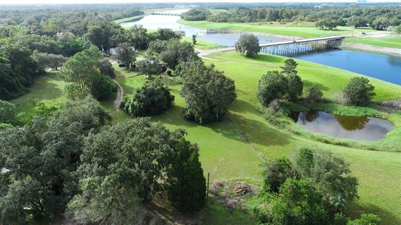 9358 Harney Rd, Thonotosassa, FL à vendre - Photo de l’immeuble – Image 1 sur 1