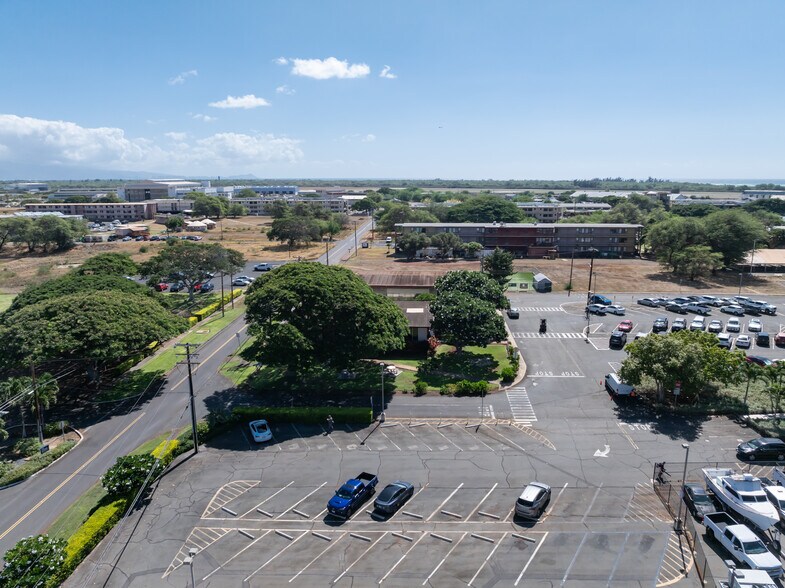 965 Shangrila St, Kapolei, HI à louer - Photo de l’immeuble – Image 2 sur 4