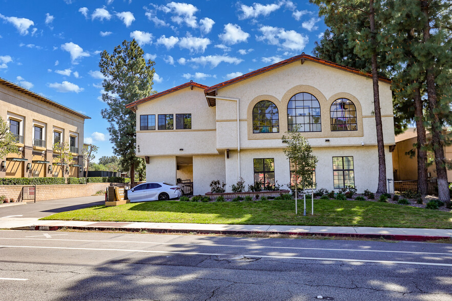 448 E Foothill Blvd, San Dimas, CA à vendre - Photo de l’immeuble – Image 1 sur 25