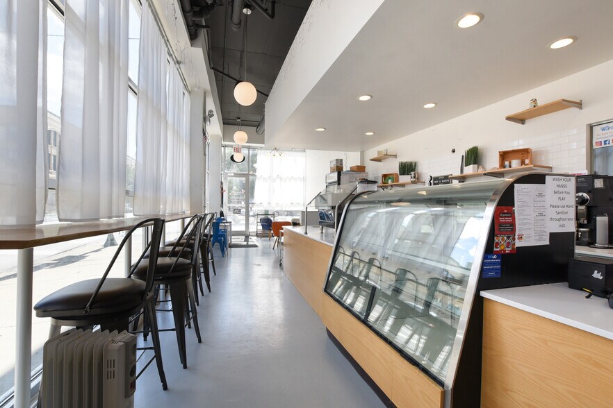 2800 W North Ave, Chicago, IL à vendre - Photo intérieure – Image 2 sur 25